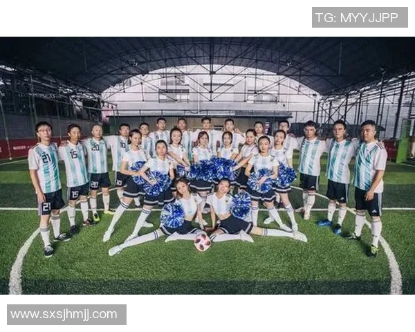 重庆足球队荣登足球团队协作排行榜第一名展现团队精神与默契配合 重庆足球队荣登足球团队协作排行榜第一名展现团队精神与默契配合