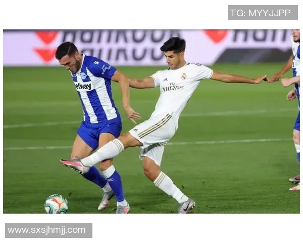 外国足球明星意外走光瞬间曝光引发热议网友纷纷热议其时尚与尴尬并存